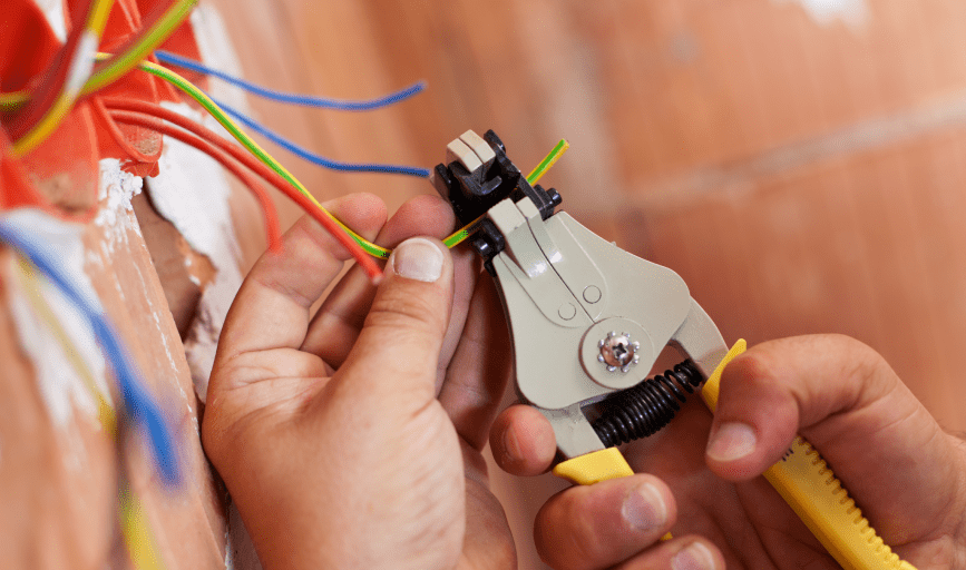<p style="font-family: 'Poppins', sans-serif; font-weight: 700; font-size:24px;">ELECTRICAL SERVICES</p>